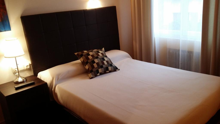 Bedroom 3, Hotel La Isla, Asturias