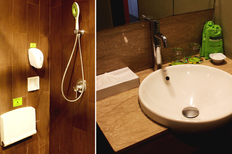 Bathroom, MaxOneHotels at Sabang, Bekasi