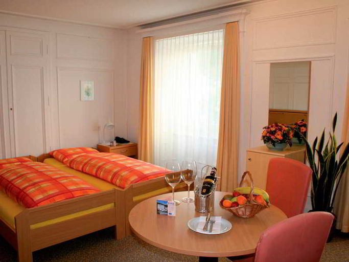 Bedroom, Minotel Suisse, Bernina