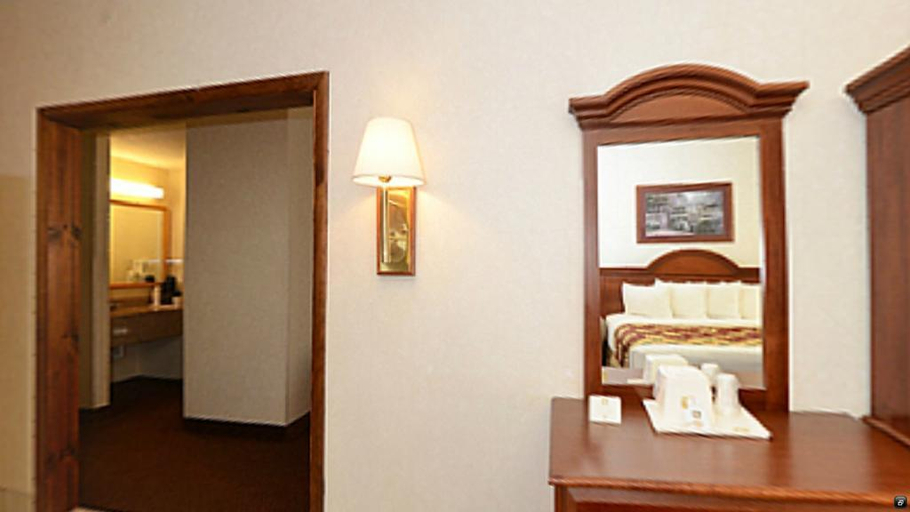 Bathroom 5, Four Points by Sheraton Kalamazoo, Kalamazoo