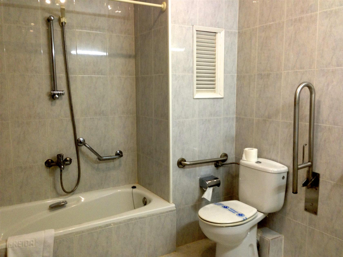 Bathroom 5, Hotel Nereida, Girona