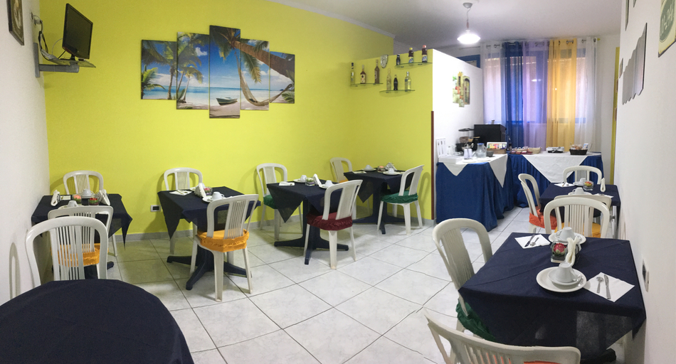 Food & Drinks 5, Baia di Naxos, Messina