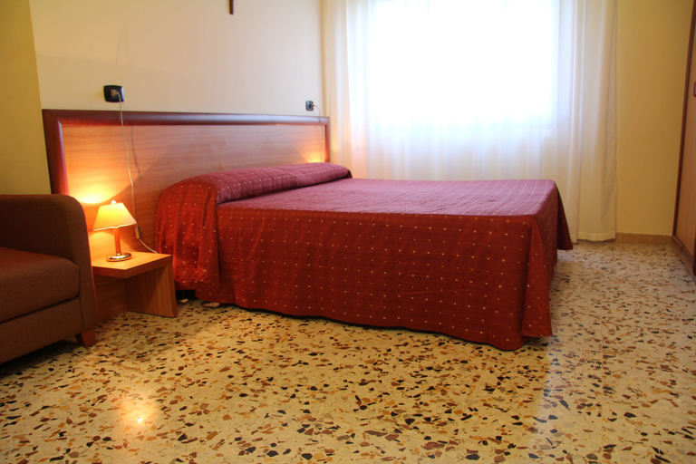 Bedroom 3, La Casa del Pellegrino, Napoli