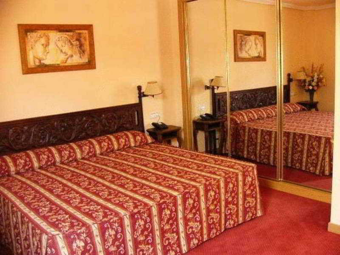 Bedroom 3, Don Luis, Madrid
