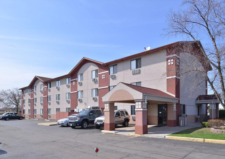Exterior & Views 2, Gurnee Motel, Lake