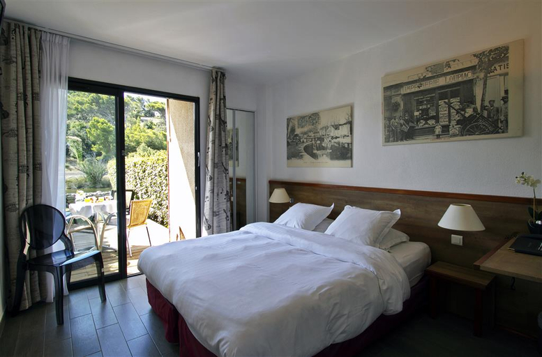 Bedroom 3, Hotel Le Phoebus Garden & Spa, Aude