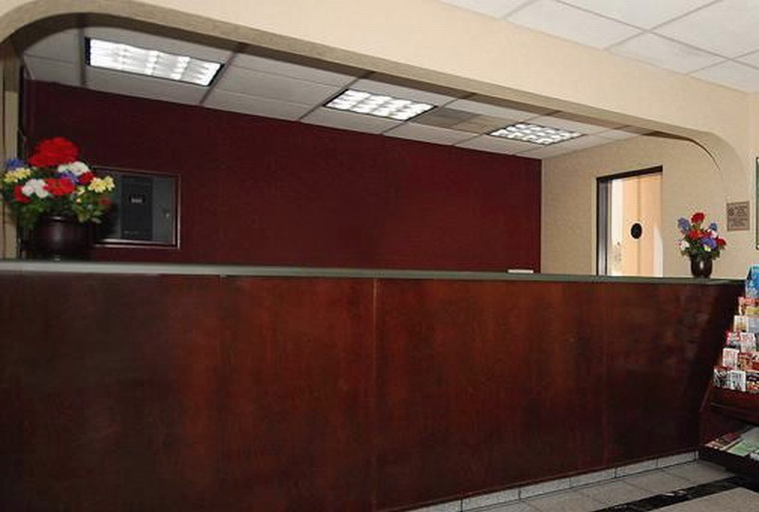 Public Area 2, Quality Inn & Suites Dickson, Dickson