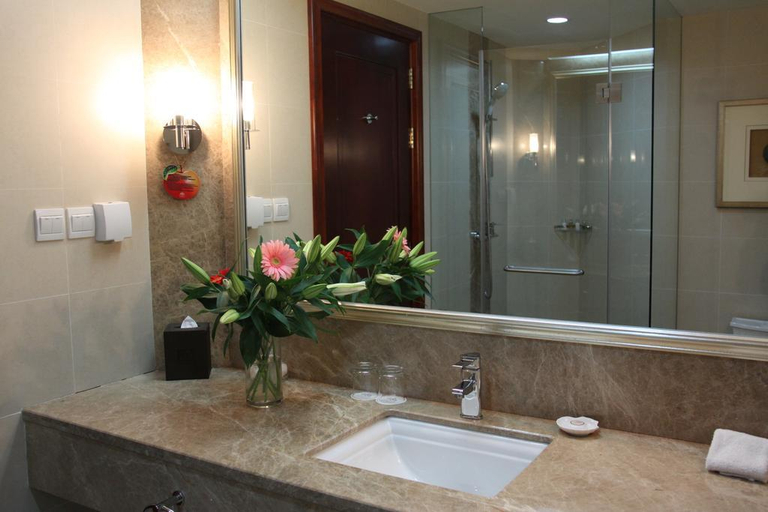 Bathroom 5, Shanghai Fenyang Garden Hotel, Shanghai