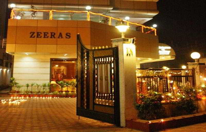 Public Area 2, Hotel Zeeras, Varanasi