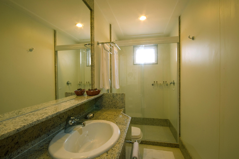 Bathroom 5, Hotel Atlantico Business Centro, Rio de Janeiro
