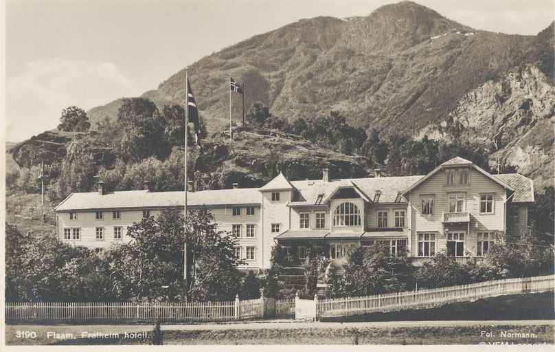 Exterior & Views 2, Fretheim Hotel, Aurland