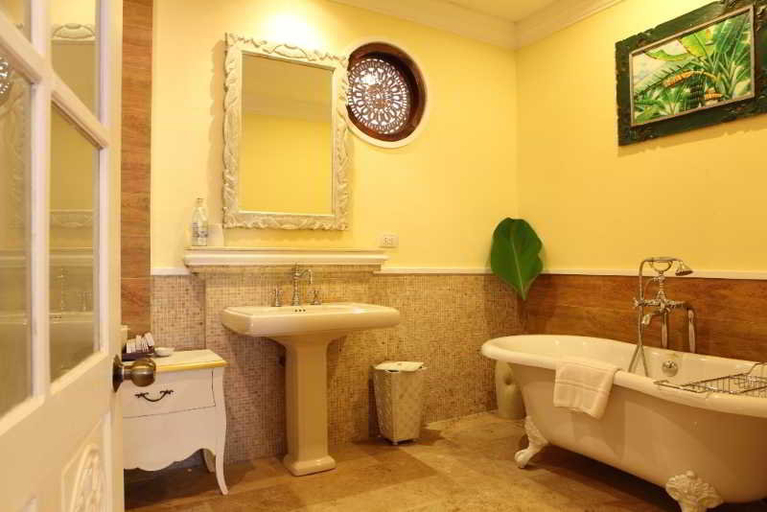Bathroom 5, Villa Santi, Luang Prabang