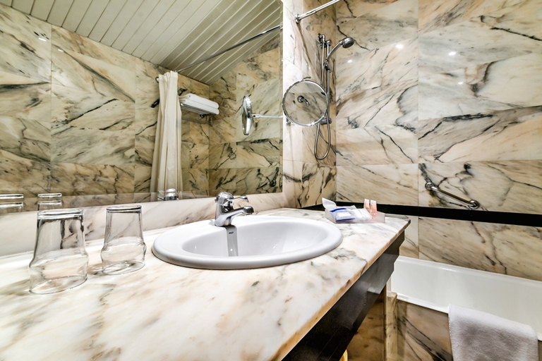 Bathroom 4, Alda Río Tormes, Salamanca