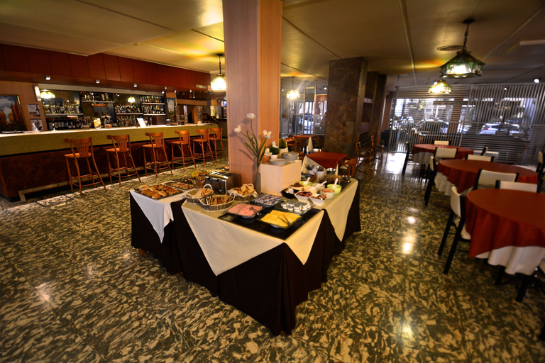Food & Drinks 4, Nutibara, Capital