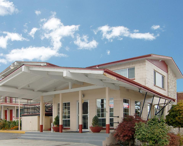 Exterior & Views 2, Downtown Inn, Chelan