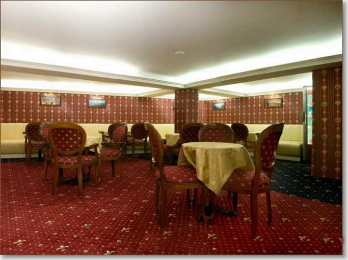 Public Area 4, Manhattan Hotel & Restaurant