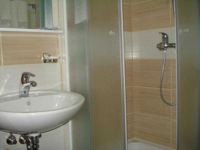 Bathroom, Grand Sarajevo, Sarajevo