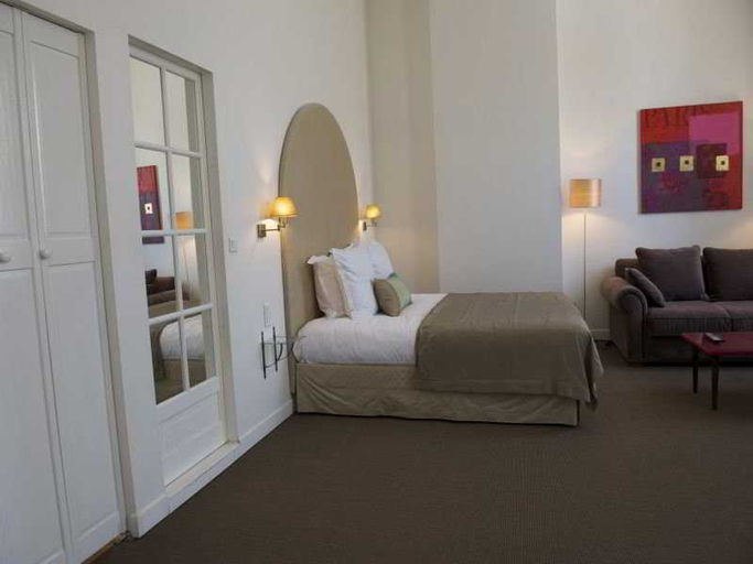 Bedroom 5, Villa Leopoldine, Haute-Garonne