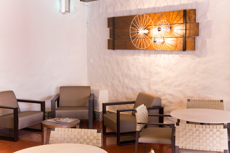 Public Area 2, La Carreta, Valencia