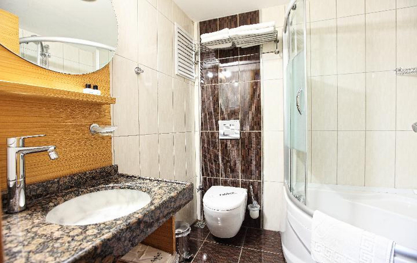 Bathroom 4, Aspalace Hotel, Fatih