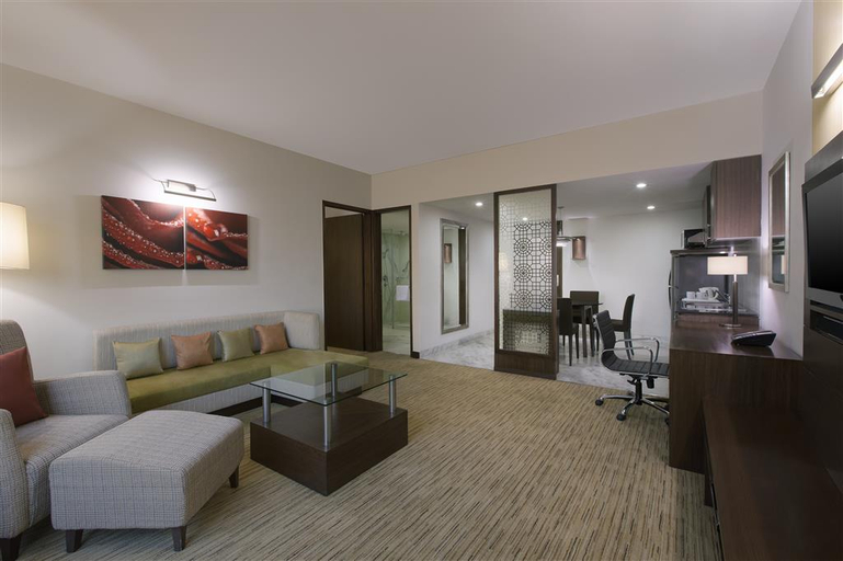 Exterior & Views 2, Four Points By Sheraton Hotel and Serviced Apt, Pune