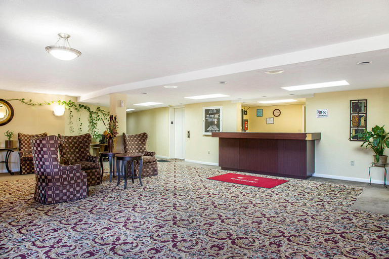 Public Area 3, Gold Star Inn & Suites, New London