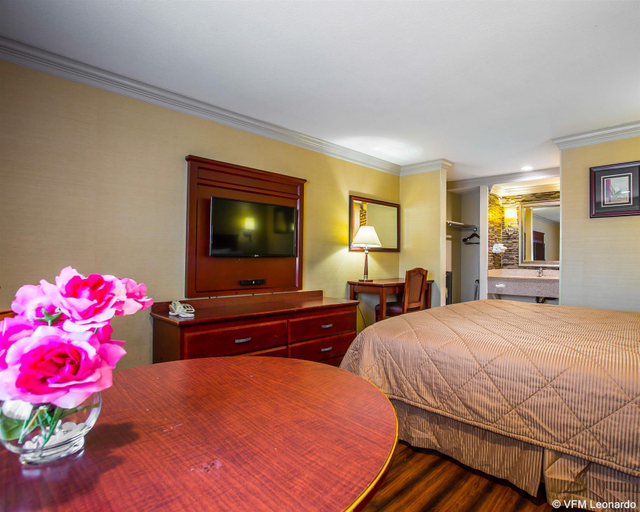 Bedroom 2, Rodeway Inn At Civic Center, Los Angeles