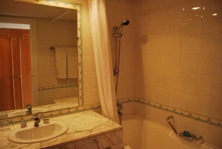 Bathroom 5, Hotel Golf Residence, Hammam Sousse