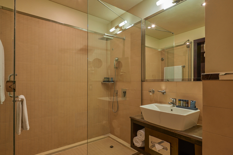 Bathroom 5, Safir Hotel Doha, Doha