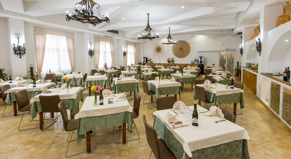 Food & Drinks 5, Joli Park - Caroli Hotels, Lecce