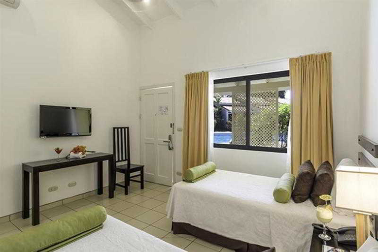 Bedroom 4, Seis Playas Hotel, Santa Cruz