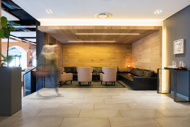 Public Area 4, Victoria and Alfred Hotel by NEWMARK, City of Cape Town