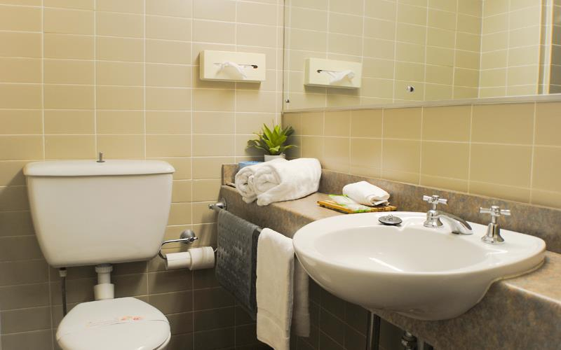 Bathroom 4, Alloggio Hamilton Brisbane Airport, Hamilton