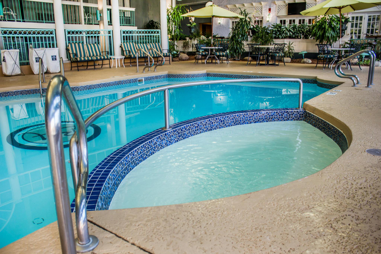 Sport & Beauty 4, Ramada By Wyndham Bel Aire Erie, Erie