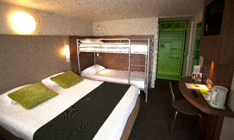 Bedroom 3, Campanile Dinan, Côtes-d'Armor