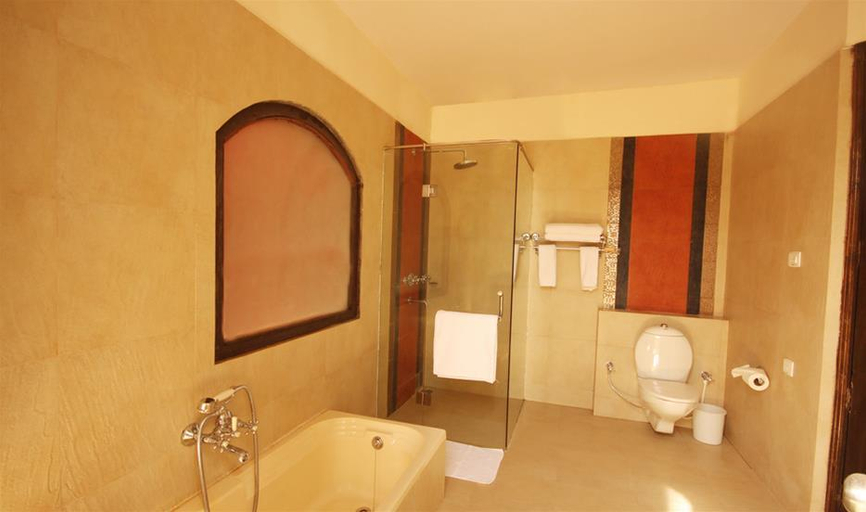 Bathroom 4, Chitvan Jungle Lodge, Balaghat