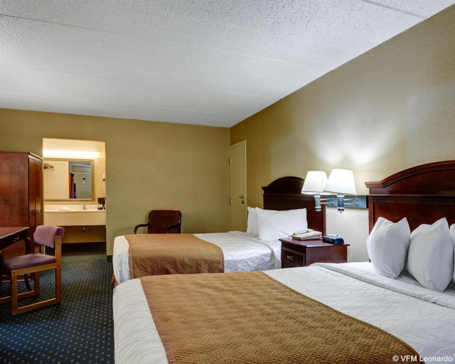 Bedroom 3, Econo Lodge Coliseum, Monongalia