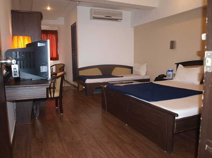 Bedroom 2, Hotel Maan Residency, Ahmadabad