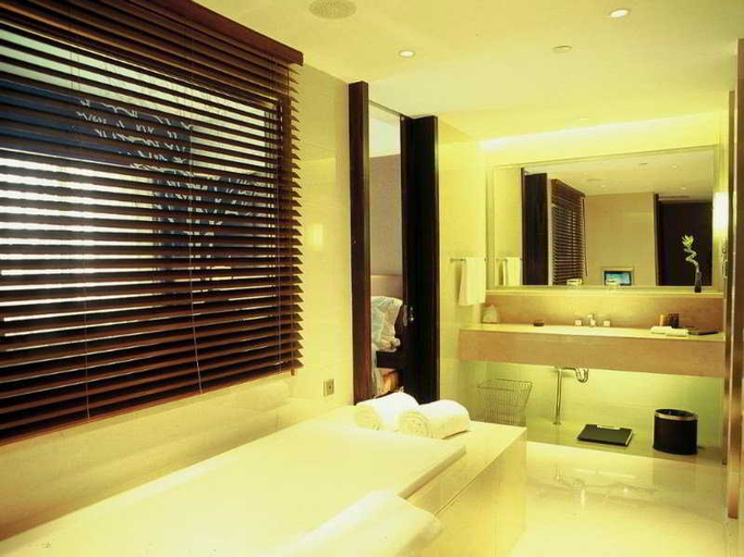 Bathroom 5, Beijing Changbaishan International Hotel, Beijing