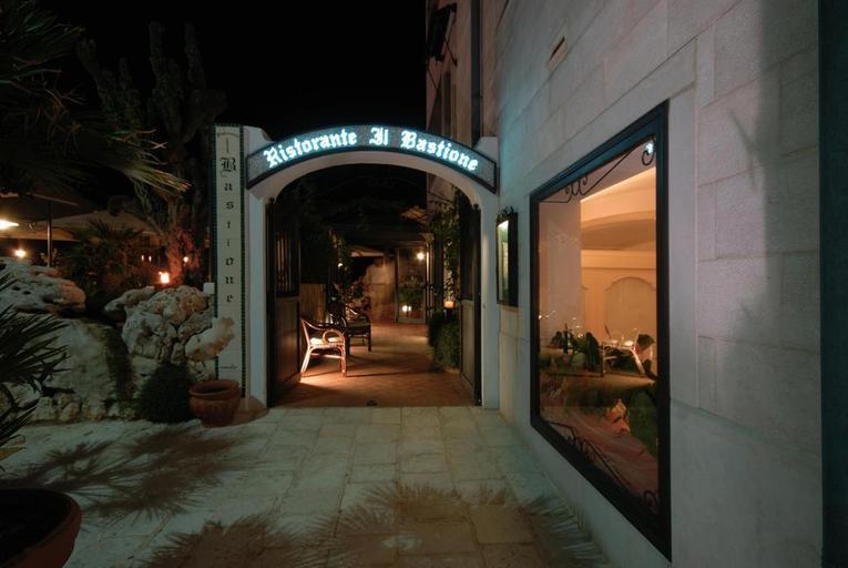 Public Area 4, Covo dei Saraceni, Bari