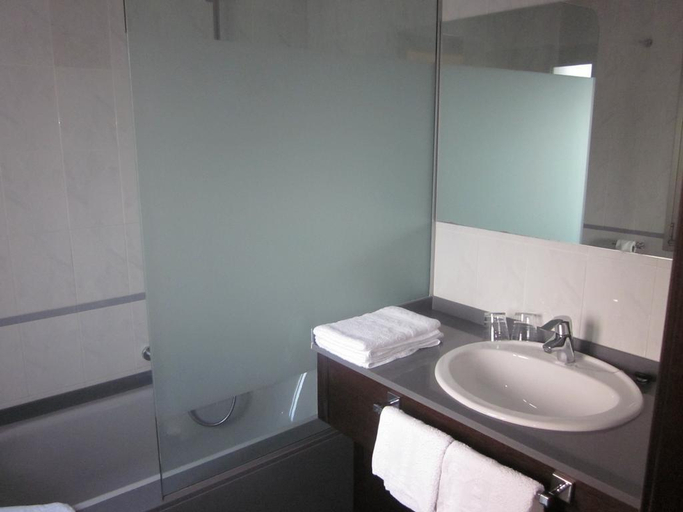 Bathroom 5, Alda Corcubion, A Coruña