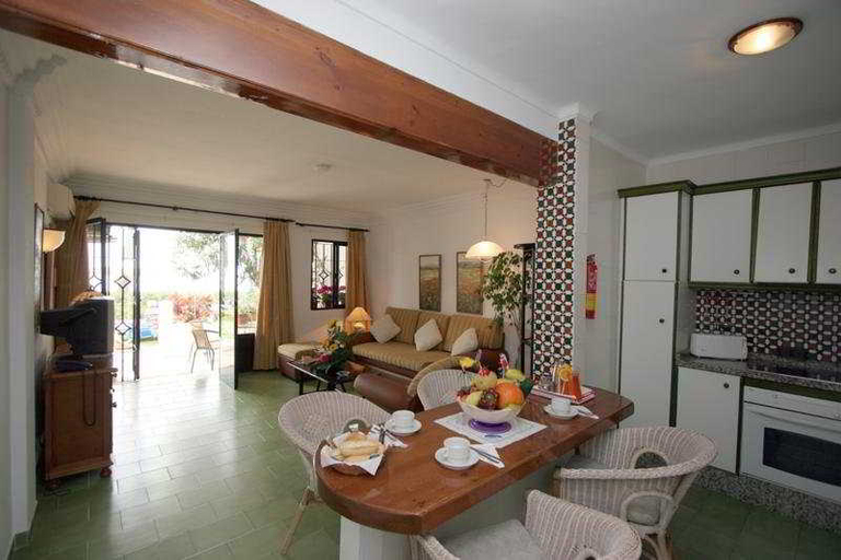 Bedroom 3, Apartamentos Perla Marina, Málaga