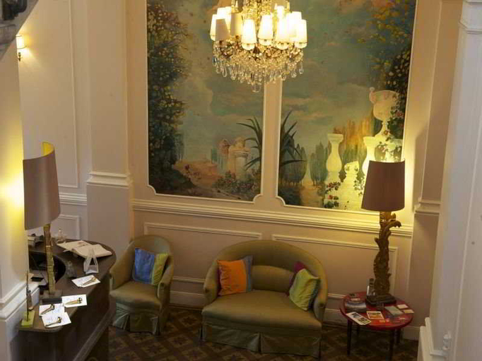 Public Area 2, Villa Leopoldine, Haute-Garonne