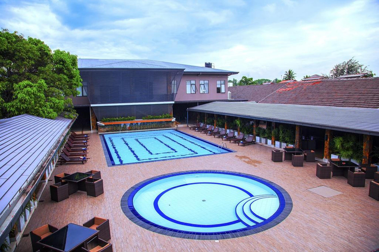 Sport & Beauty 3, Full Moon Garden Hotel, Katana
