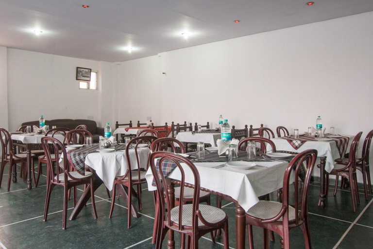 Food & Drinks 5, Hotel Sarthak Palace, Delhi