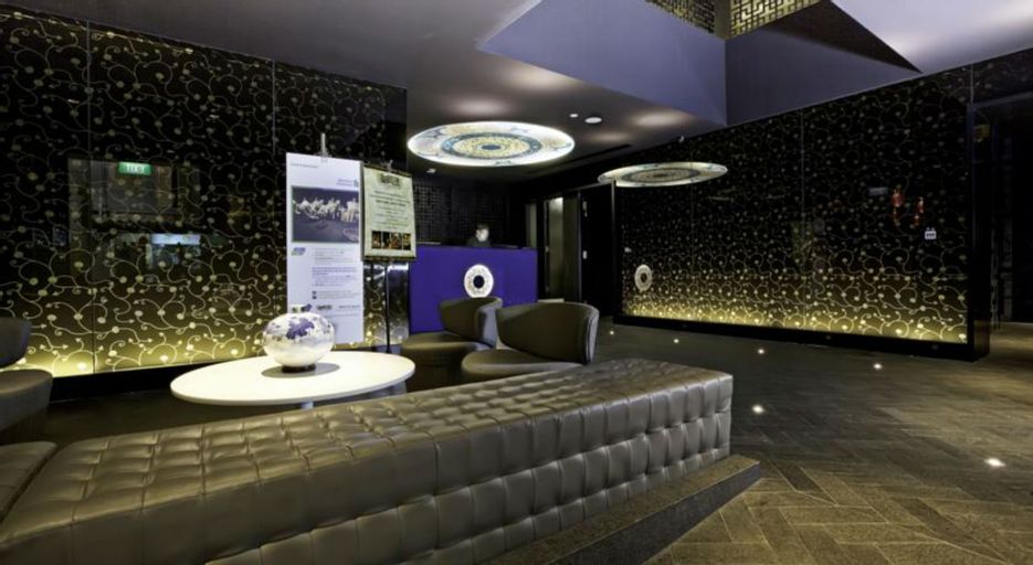 Porcelain Hotel, Downtown Core