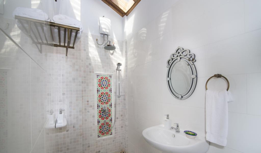 Bathroom 4