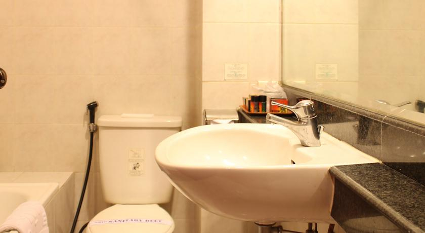 Narita Hotel Surabaya, Surabaya