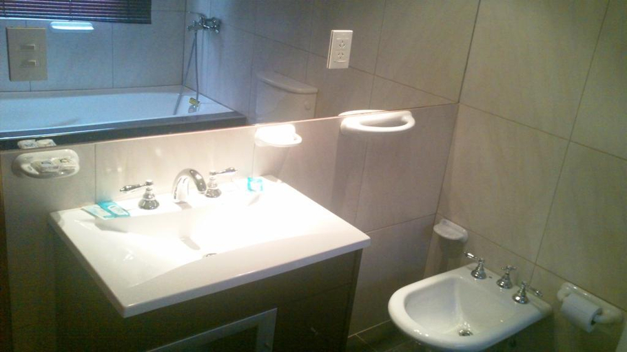 Bathroom 4, Hosteria America, Ushuaia