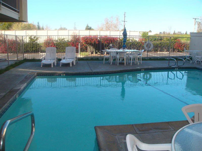Sport & Beauty, Waterloo Inn, San Joaquin